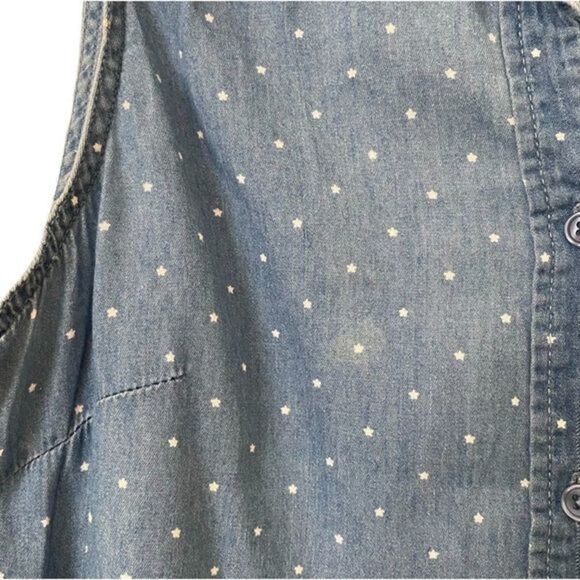 LEVIS Star Sleeveless Button Down - Picture 5 of 5